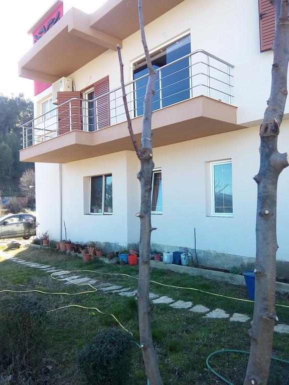 הוילה Përmet Eagle House מראה חיצוני תמונה