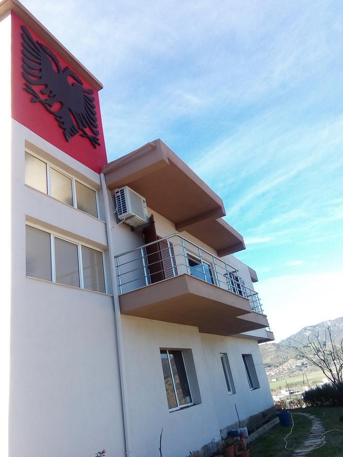 הוילה Përmet Eagle House מראה חיצוני תמונה